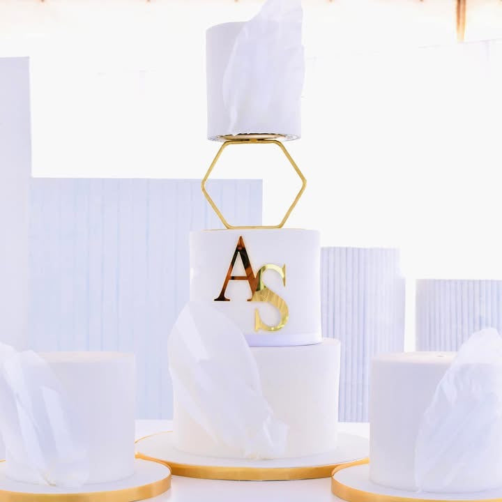 Dreamy White/Gold 5 Tier Wedding Cake