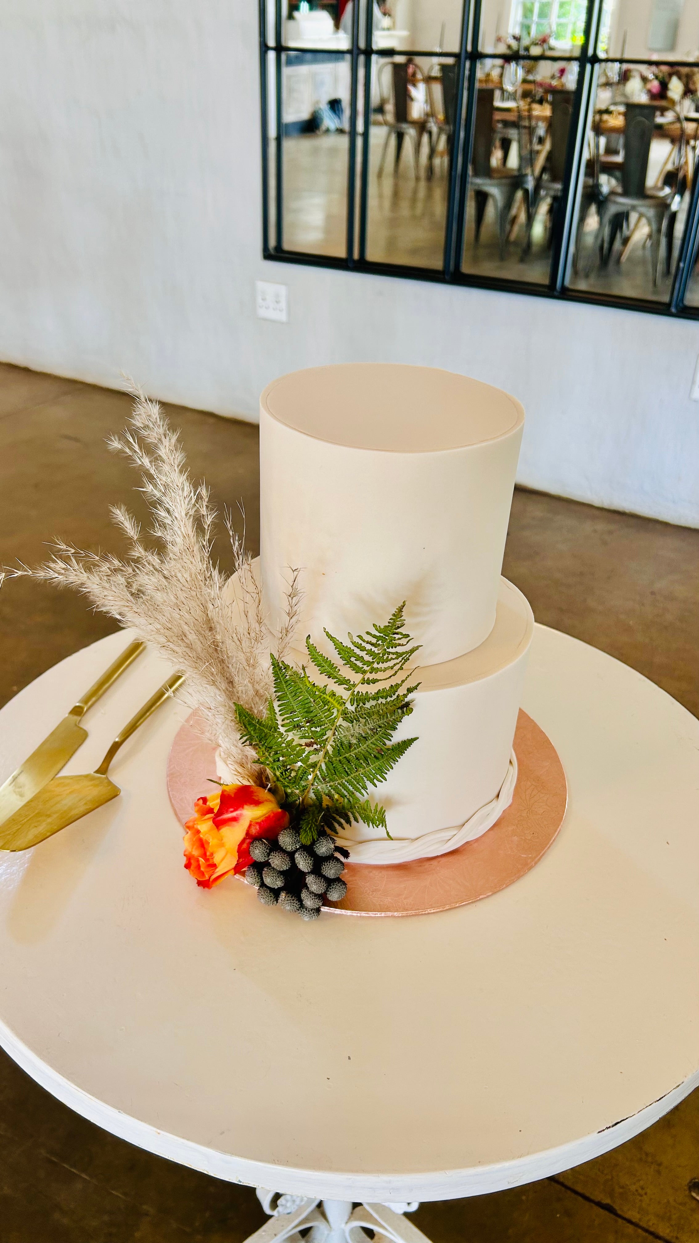 2 Tier Wedding Cake