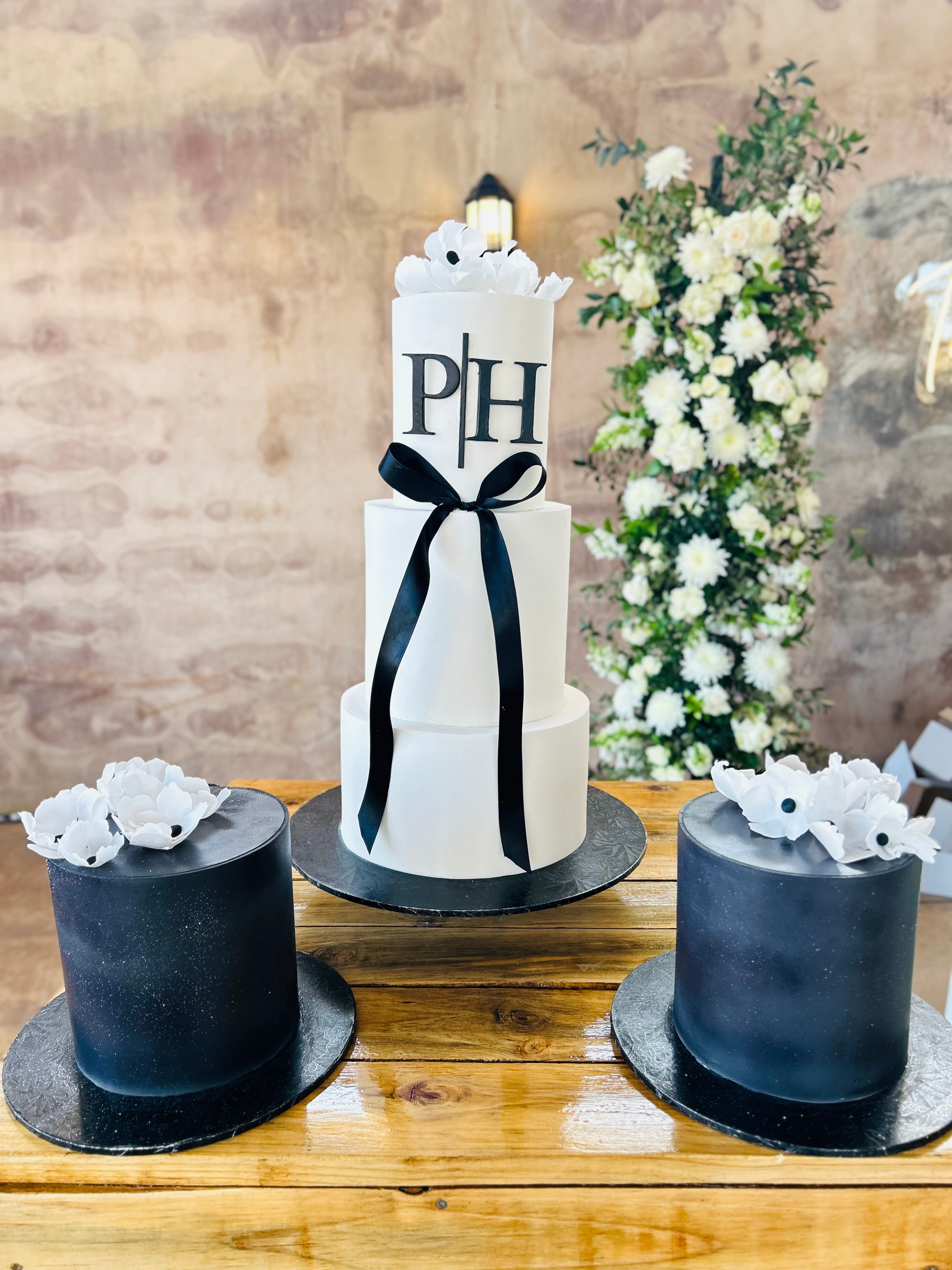 5 Tier B/W Wedding Cake